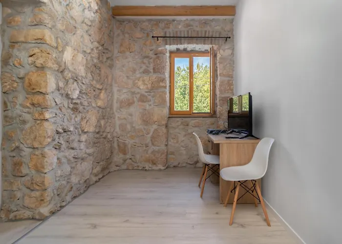 Prázdninový dům 8 Bedroom Cozy In *