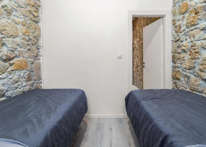 8 Bedroom Cozy In