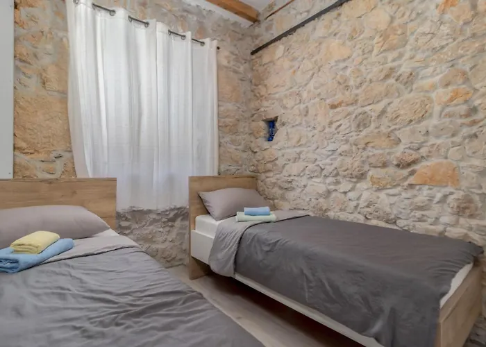 8 Bedroom Cozy In Prázdninový dům *