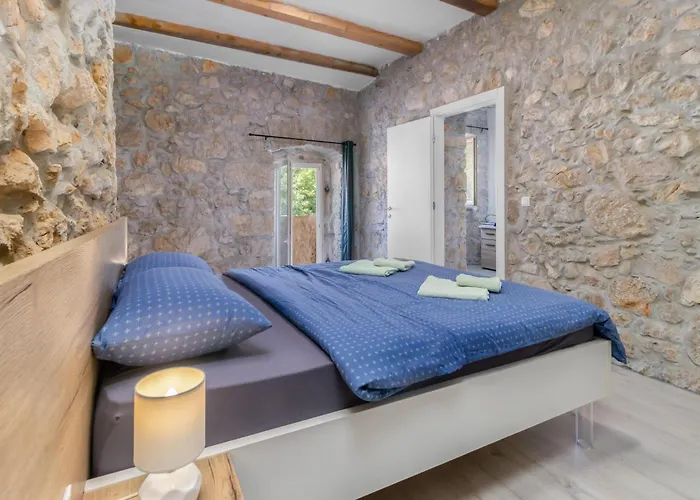 Prázdninový dům 8 Bedroom Cozy In *