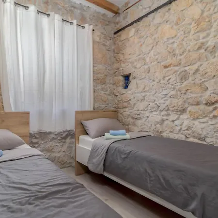 Cozy In With Outdoor Swimming Pool Casa vacanze *