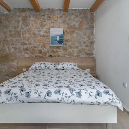 Cozy In With Outdoor Swimming Pool Casa vacanze Tribalj (Primorsko-Goranska)
